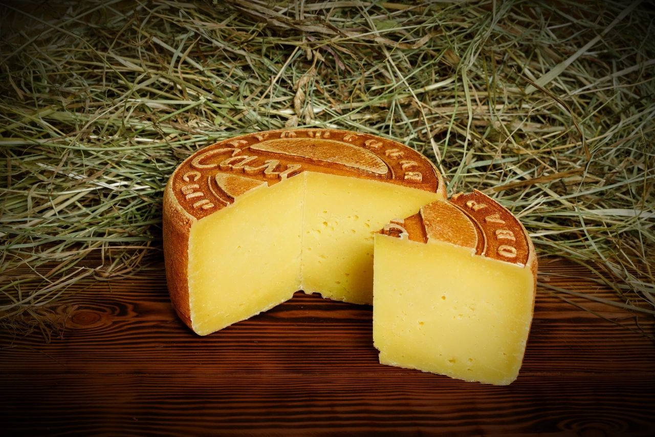 картинка Крафтовый твёрдый сыр