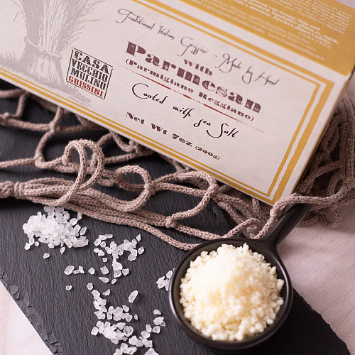 Хлебные палочки Гриссини,пармеджано реджано и морская соль