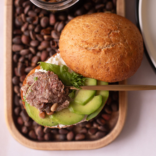 Рийет из гуся с кедровыми орешками