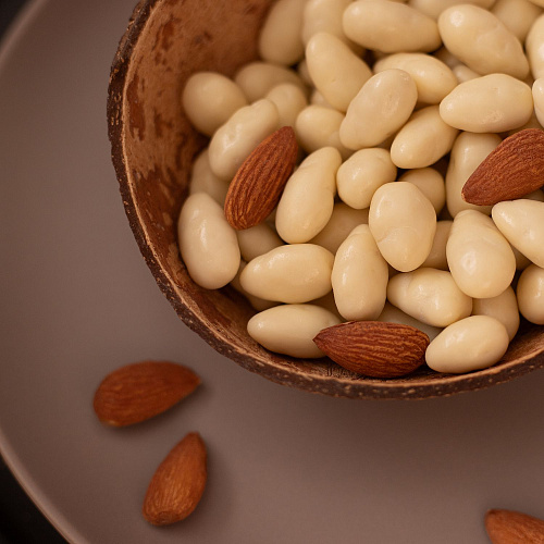 Драже "Миндаль в белом шоколаде"